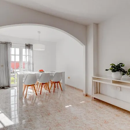 Сasa de vacaciones Bonita Casa Nina Con Jacuzzi By Paramount Holidays